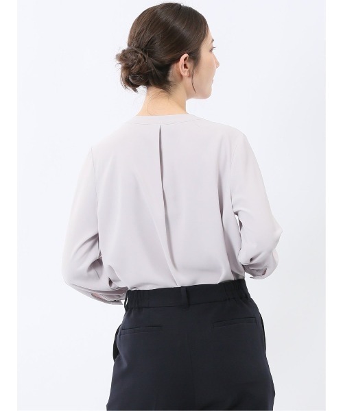 m.f.editorial（エムエフエディトリアル）の「【ストレッチ】m.f.エディトリアル レディース ピンタック 8分袖 プルオーバー ブラウス（シャツ/ブラウス・レディース・ホワイト/ベージュ/ネイビー/ピンク系その他・MEDIUM/LARGE）」の10枚目の写真