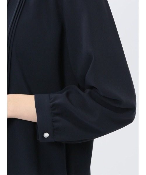 m.f.editorial（エムエフエディトリアル）の「【ストレッチ】m.f.エディトリアル レディース ピンタック 8分袖 プルオーバー ブラウス（シャツ/ブラウス・レディース・ホワイト/ベージュ/ネイビー/ピンク系その他・MEDIUM/LARGE）」の6枚目の写真
