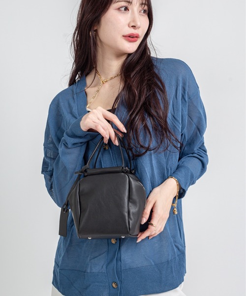 marco masi（マルコマージ）の「【MARCO MASI/マルコマージ】ハンドバッグ　ショルダーバッグ　キューブバッグ（ショルダーバッグ・レディース・ブラック/グレイッシュベージュ/シルバー/ブラック×ブラック/ゴールド/ベージュ×ブラック/ベージュ・FREE）」の12枚目の写真