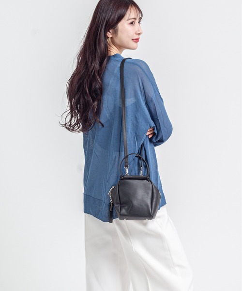 marco masi（マルコマージ）の「【MARCO MASI/マルコマージ】ハンドバッグ　ショルダーバッグ　キューブバッグ（ショルダーバッグ・レディース・ブラック/グレイッシュベージュ/シルバー/ブラック×ブラック/ゴールド/ベージュ×ブラック/ベージュ・FREE）」の14枚目の写真