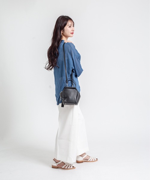 marco masi（マルコマージ）の「【MARCO MASI/マルコマージ】ハンドバッグ　ショルダーバッグ　キューブバッグ（ショルダーバッグ・レディース・ブラック/グレイッシュベージュ/シルバー/ブラック×ブラック/ゴールド/ベージュ×ブラック/ベージュ・FREE）」の17枚目の写真