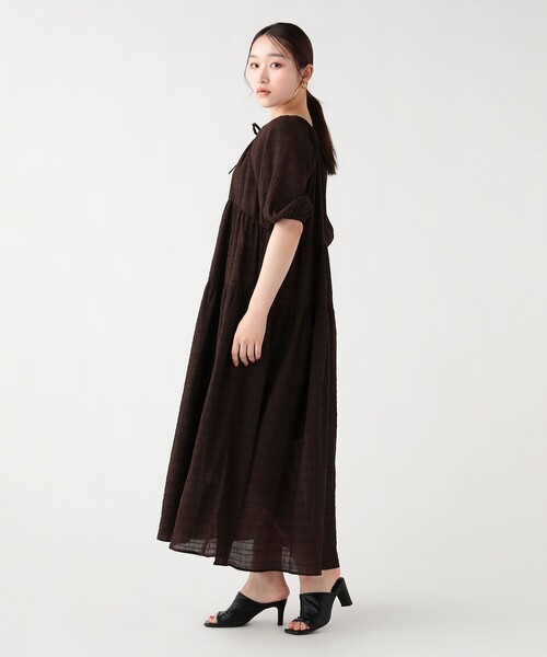 BEAMS HEART（ビームスハート）の「ワッシャー ティアードワンピース（ワンピース・レディース・ホワイト/レッド/ブラウン/ブラック・FREE）」の9枚目の写真