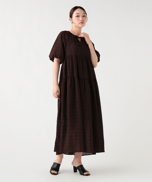 BEAMS HEART（ビームスハート）の「ワッシャー ティアードワンピース（ワンピース・レディース・ホワイト/レッド/ブラウン/ブラック・FREE）」の10枚目の写真