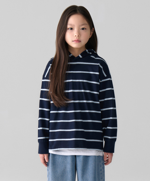 MUSINSA STANDARD KIDS（ムシンサスタンダードキッズ）の「マルチストライプフードパーカー長袖Tシャツ[ネイビー]（パーカー・レディース・その他・100/110/120/130/140/150/160）」の2枚目の写真