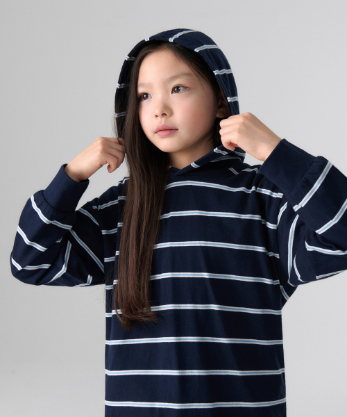 MUSINSA STANDARD KIDS（ムシンサスタンダードキッズ）の「マルチストライプフードパーカー長袖Tシャツ[ネイビー]（パーカー・レディース・その他・100/110/120/130/140/150/160）」の5枚目の写真