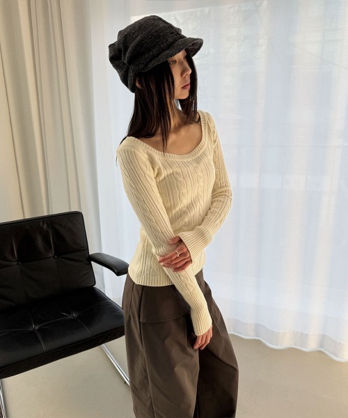 4INT.(フォイント)の「【秋冬 / 厚手アイテム】ベーシック 無地 ラウンド ケーブル 長袖 ニット トップス(ニット/セーター・レディース・ベージュ/アイボリー/ブラック/グレー・FREE)」の6枚目の写真