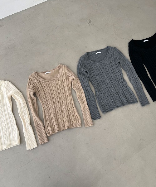 4INT.(フォイント)の「【秋冬 / 厚手アイテム】ベーシック 無地 ラウンド ケーブル 長袖 ニット トップス(ニット/セーター・レディース・ベージュ/アイボリー/ブラック/グレー・FREE)」の13枚目の写真