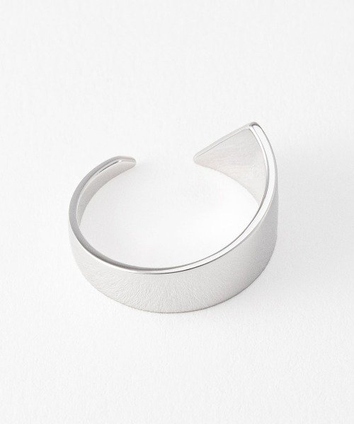 KLON(クローン)の「KLON RING TRIANGLE SILVER(リング・レディース・シルバー・FREE)」の1枚目の写真