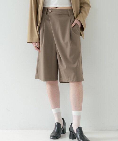 GALLEST(ギャレスト)の「バミューダパンツ【セットアップ可能/UVカット/接触冷感】(その他パンツ・レディース・ダークブラウン/ブラック・38)」の1枚目の写真