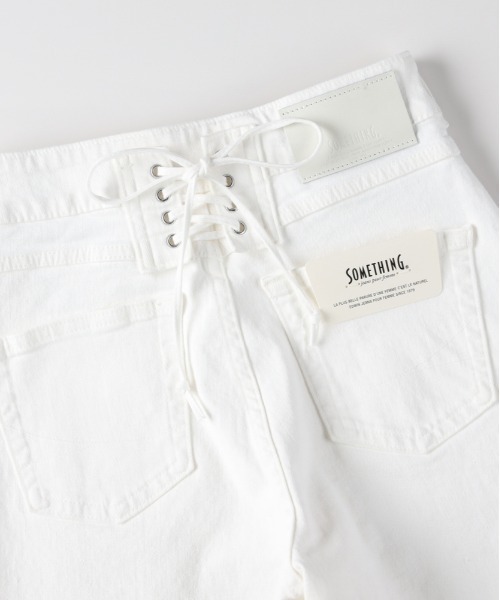 SOMETHING（サムシング）の「【SOMETHING】LISA レースアップワイド (ハイライズ / ベイカーポケット / ワークテイスト)（デニムパンツ・レディース・ホワイト・M）」の10枚目の写真