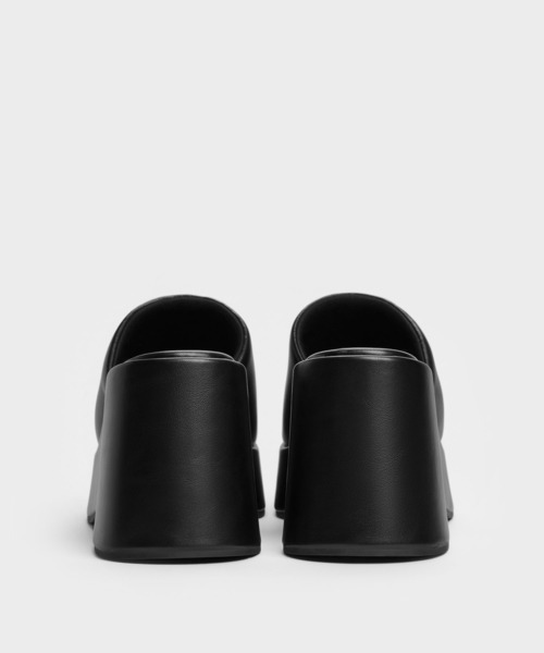 CHARLES & KEITH(チャールズ & キース)の「ワイドストラップ プラットフォーム ウェッジ(サンダル・レディース・バーガンディー/ブラック・25cm/24.5cm/23.5cm/23cm/22.5cm)」の9枚目の写真