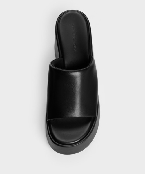 CHARLES & KEITH(チャールズ & キース)の「ワイドストラップ プラットフォーム ウェッジ(サンダル・レディース・バーガンディー/ブラック・25cm/24.5cm/23.5cm/23cm/22.5cm)」の11枚目の写真