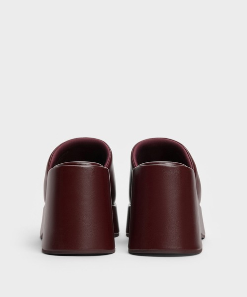 CHARLES & KEITH(チャールズ & キース)の「ワイドストラップ プラットフォーム ウェッジ(サンダル・レディース・バーガンディー/ブラック・25cm/24.5cm/23.5cm/23cm/22.5cm)」の4枚目の写真