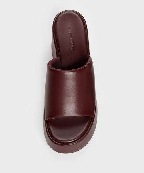CHARLES & KEITH(チャールズ & キース)の「ワイドストラップ プラットフォーム ウェッジ(サンダル・レディース・バーガンディー/ブラック・25cm/24.5cm/23.5cm/23cm/22.5cm)」の6枚目の写真