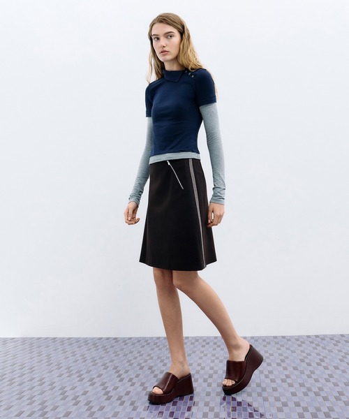 CHARLES & KEITH(チャールズ & キース)の「ワイドストラップ プラットフォーム ウェッジ(サンダル・レディース・バーガンディー/ブラック・25cm/24.5cm/23.5cm/23cm/22.5cm)」の15枚目の写真
