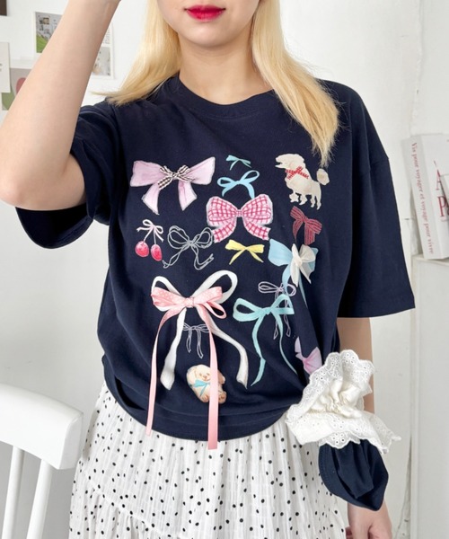 SOLLON.（ソルロン）の「ファンシーリボンプリント半袖Tシャツ（Tシャツ/カットソー・レディース・グレー/ホワイト/ネイビー・FREE）」の9枚目の写真