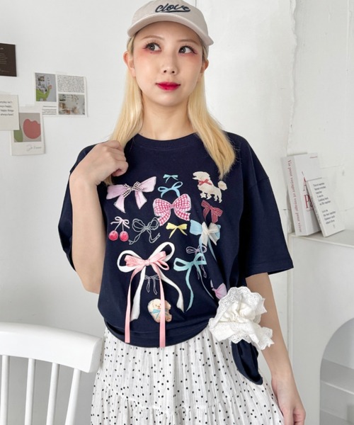 SOLLON.（ソルロン）の「ファンシーリボンプリント半袖Tシャツ（Tシャツ/カットソー・レディース・グレー/ホワイト/ネイビー・FREE）」の11枚目の写真