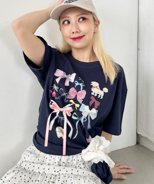 SOLLON.（ソルロン）の「ファンシーリボンプリント半袖Tシャツ（Tシャツ/カットソー・レディース・グレー/ホワイト/ネイビー・FREE）」の12枚目の写真