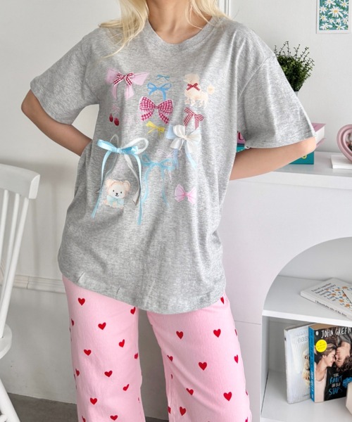 SOLLON.（ソルロン）の「ファンシーリボンプリント半袖Tシャツ（Tシャツ/カットソー・レディース・グレー/ホワイト/ネイビー・FREE）」の18枚目の写真
