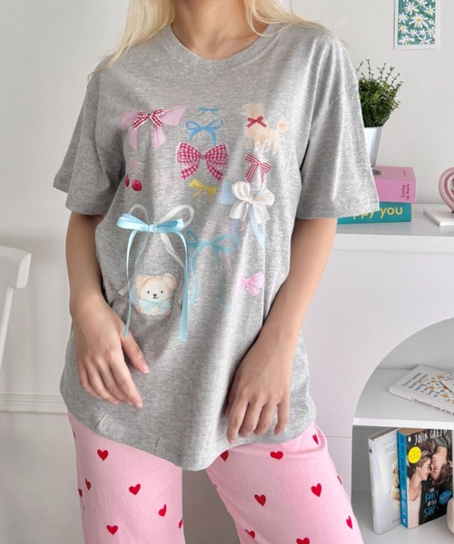 SOLLON.（ソルロン）の「ファンシーリボンプリント半袖Tシャツ（Tシャツ/カットソー・レディース・グレー/ホワイト/ネイビー・FREE）」の20枚目の写真