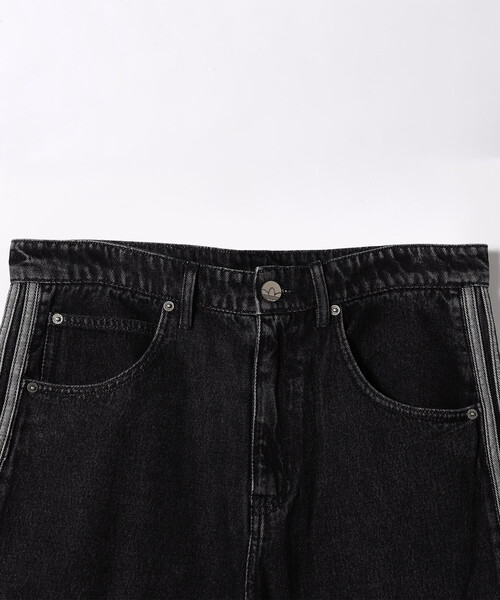 adidas(アディダス)の「adidas/アディダス FIREBIRD ADICOLOR DENIM SHORTS(その他パンツ・メンズ・ブラック/ブルー・34/32/30)」の13枚目の写真
