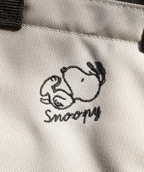 SNOOPY(スヌーピー)の「SNOOPY スヌーピー ランチトートバッグ Mサイズ RE-PET(トートバッグ・レディース・グレー/ブラック/ベージュ・FREE)」の4枚目の写真