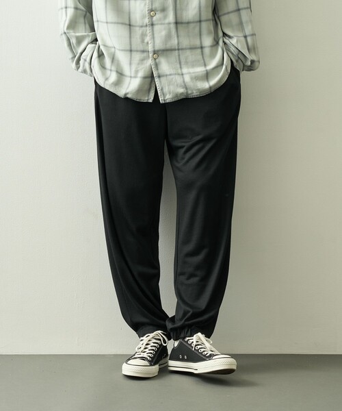 WRAPINKNOT(ラッピンノット)の「【WRAPINKNOT/ラッピンノット】Tapared Jogger Pants(その他パンツ・メンズ・ブラック・3/2)」の1枚目の写真