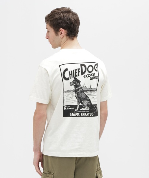 AVIREX（アヴィレックス）の「CHIEF DOG SLUB T-SHIRT / チーフドッグ スラブ Tシャツ / AVIREX / アヴィレックス（Tシャツ/カットソー・メンズ・キナリ/チャコール・XX-LARGE/LARGE/X-LARGE/MEDIUM）」の6枚目の写真