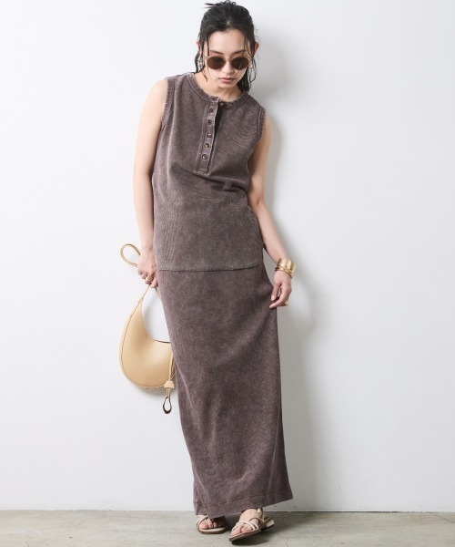 CHIC STYLE（シックスタイル）の「ヘンリーネックタンクトップ＜大きいサイズ有＞シックスタイル（キャミソール・レディース・スミクロ/ブラウン・5L/4L/3L/LL/L/M）」の17枚目の写真