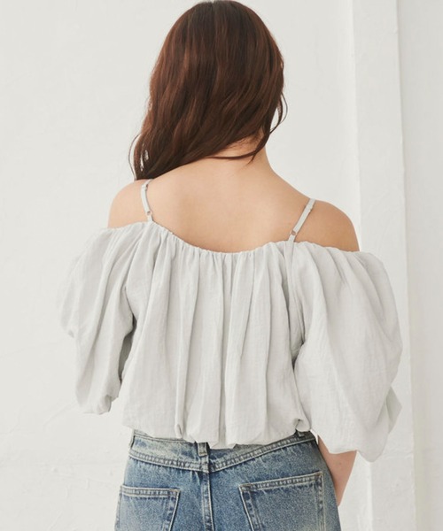 archives(アルシーヴ)の「タックフリルバルーンオフショルBL(シャツ/ブラウス・レディース・グレー/アイボリー/ブラック・MEDIUM)」の5枚目の写真