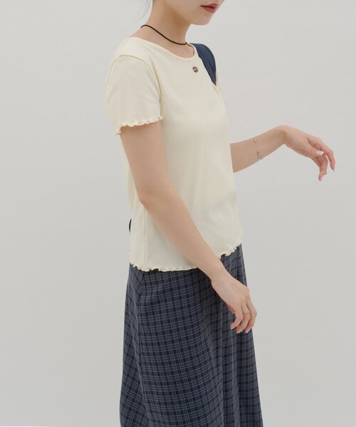 DISCOAT（ディスコート）の「【umm.】ロゴプレート半袖Tシャツ（Tシャツ/カットソー・レディース・サックスブルー/アイボリー/グレー・FREE）」の6枚目の写真