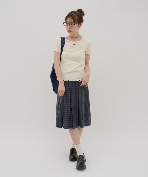 DISCOAT（ディスコート）の「【umm.】ロゴプレート半袖Tシャツ（Tシャツ/カットソー・レディース・サックスブルー/アイボリー/グレー・FREE）」の7枚目の写真
