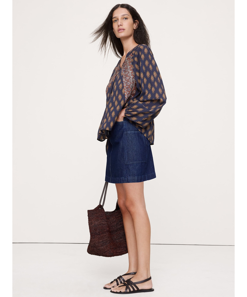 Banana Republic(バナナリパブリック)の「軽量コットン スプリットネックトップ(シャツ/ブラウス・レディース・ブルー/ブラック・XS/S/M/L)」の6枚目の写真
