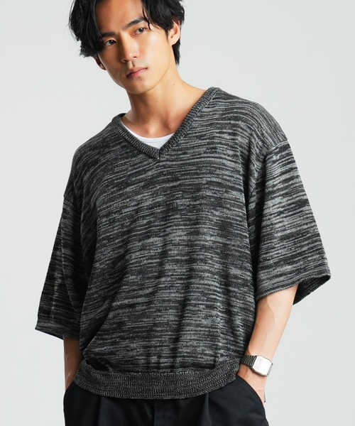 En serio TOKYO(エンソリオトーキョー)の「接触冷感V首半袖ニット(ニット/セーター・メンズ・チャコール/ネイビー/グレー/ブラウン/ブラック/グレイッシュベージュ/サックスブルー・LARGE/X-LARGE/MEDIUM)」の3枚目の写真