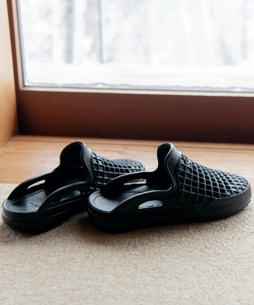 go slow caravan(ゴースローキャラバン)の「LUSSO CLOUD/ルッソ クラウド SCENARIO SLIDE(サンダル・メンズ・ブラック/ホワイト・27cm/25cm/28cm/26cm)」の10枚目の写真