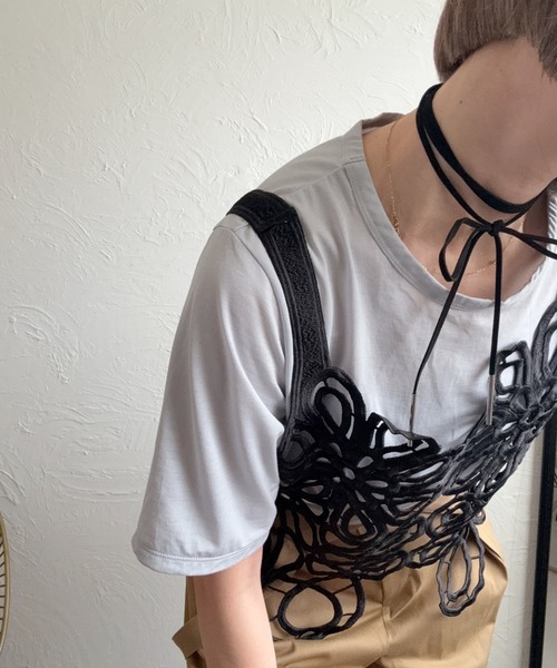 deux amour(ドゥーザムール)の「フラワービスチエ(Tシャツ/カットソー・レディース・オフホワイト/ブラック・M~L)」の21枚目の写真