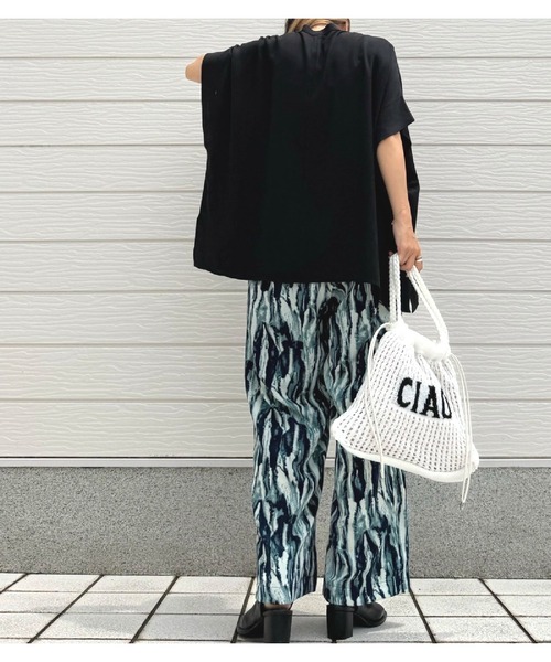 Q(キュー)の「メッセージラメニット2wayバッグ(ハンドバッグ・レディース・ホワイト/シルバー・ONE SIZE)」の14枚目の写真