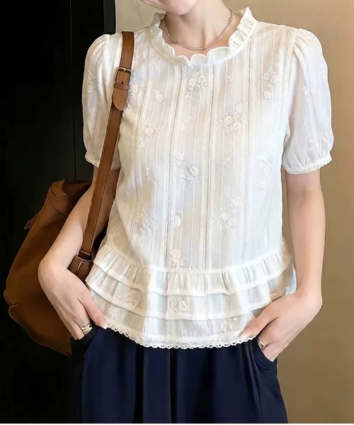 LUCPY(ラクピー)の「レース刺繍フリルブラウス(シャツ/ブラウス・レディース・ホワイト・X-LARGE/LARGE/MEDIUM/SMALL)」の2枚目の写真