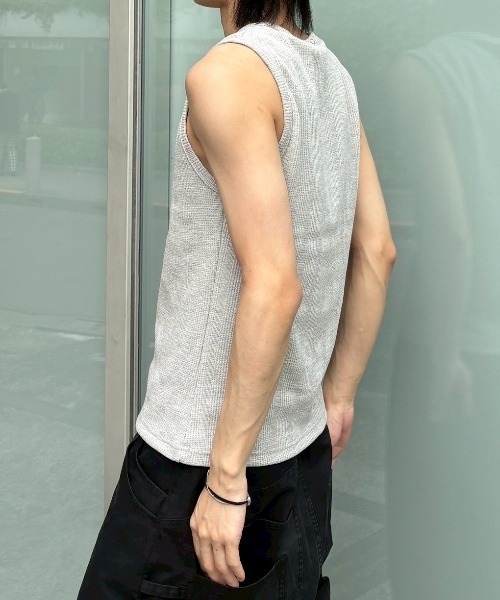 Never mind the XU / Chikashitsu+(ネバーマインド ザ エックスユー / チカシツプラス)の「【nmtc+】Studded Rib Tank Top / 【エヌエムティーシープラス】スタッズリブタンクトップ(タンクトップ・メンズ・ブラック/ホワイト/グレー・ONE SIZE)」の21枚目の写真