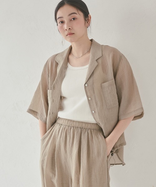 hunch(ハンチ)の「ツヤシアー 裾ドロスト開襟カラーシャツ(シャツ/ブラウス・レディース・サンドベージュ/ダークパープル/ダークネイビー・FREE)」の1枚目の写真