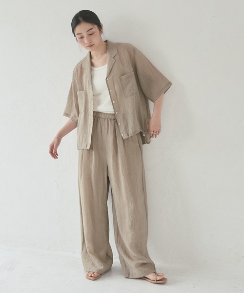 hunch(ハンチ)の「ツヤシアー 裾ドロスト開襟カラーシャツ(シャツ/ブラウス・レディース・サンドベージュ/ダークパープル/ダークネイビー・FREE)」の10枚目の写真