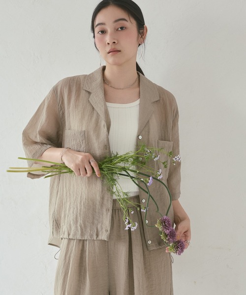 hunch(ハンチ)の「ツヤシアー 裾ドロスト開襟カラーシャツ(シャツ/ブラウス・レディース・サンドベージュ/ダークパープル/ダークネイビー・FREE)」の7枚目の写真