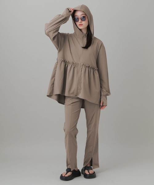 LAKOLE（ラコレ）の「ラッシュガードスリットパンツ / 694217（ラッシュガード・レディース・モカ/ブラック・MEDIUM/LARGE）」の6枚目の写真