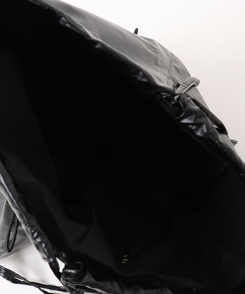 TONE SELECT GOODS(トーンセレクトグッズ)の「LESRIRE / メタリックドロストバッグ L9302(ハンドバッグ・レディース・シルバー/ブラック・FREE)」の7枚目の写真