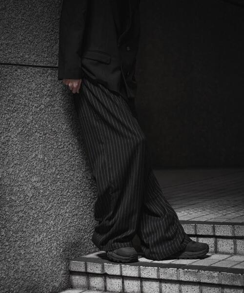 gibous（ギボス）の「gibous/ギボス/striped baggy pants（その他パンツ・レディース・ブラック・M/S/L）」の2枚目の写真