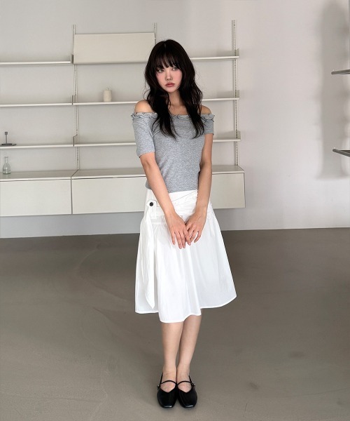 4INT.(フォイント)の「フリル シャーリング ワン オフショルダー 半袖 Tシャツ(Tシャツ/カットソー・レディース・ミント/ホワイト/ブラック/グレー・FREE)」の20枚目の写真