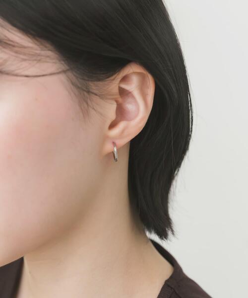 SMELLY(スメリー)の「ステンレスフープピアス13mm(ピアス(両耳用)・レディース・シルバー/ゴールド・-)」の3枚目の写真
