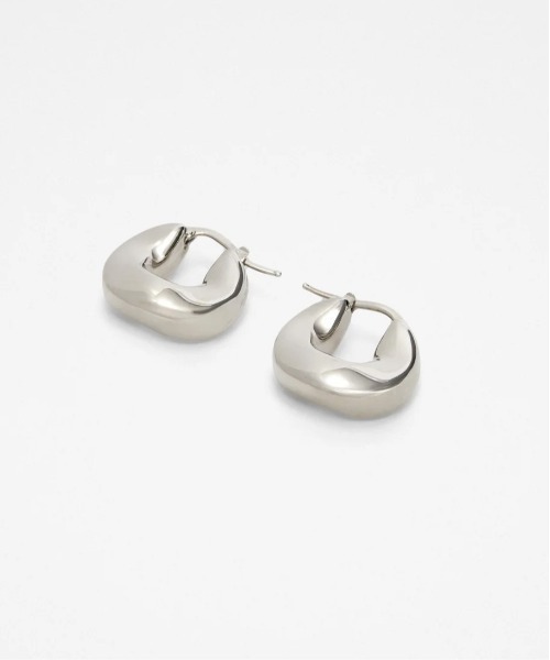 JIL SANDER(ジルサンダー)の「EARRINGS 2131(ピアス(両耳用)・レディース・シルバー・UNI)」の2枚目の写真