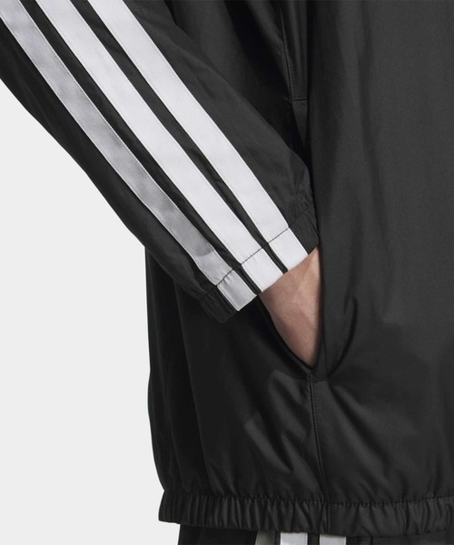 adidas(アディダス)の「マストハブ スリーストライプス 起毛トリコット素材の裏地 ウインドジャケット / アディダス adidas(ジャージ・メンズ・ブラック・XX-LARGE/3XL/LARGE/MEDIUM/SMALL/X-LARGE/X-SMALL)」の6枚目の写真