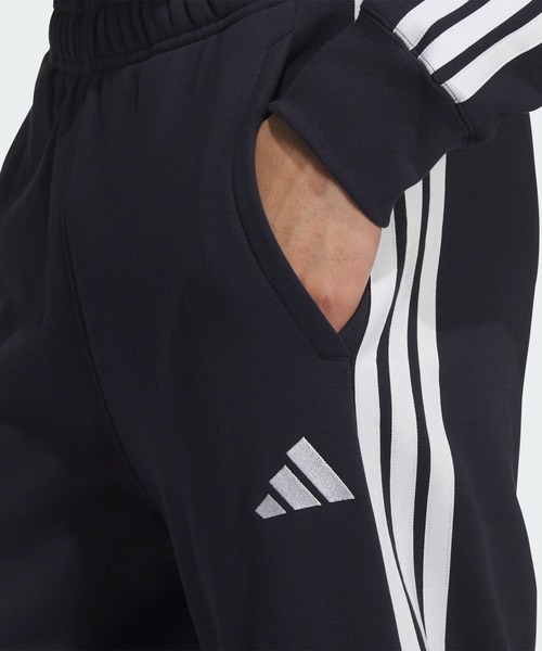 adidas(アディダス)の「エッセンシャルズ プラス レギュラーフィット スリーストライプス フレンチテリー フルレングス カフ パンツ / アディダス adidas(その他パンツ・メンズ・ブルー・X-SMALL/XX-LARGE/3XL/X-LARGE/SMALL/MEDIUM/LARGE)」の5枚目の写真